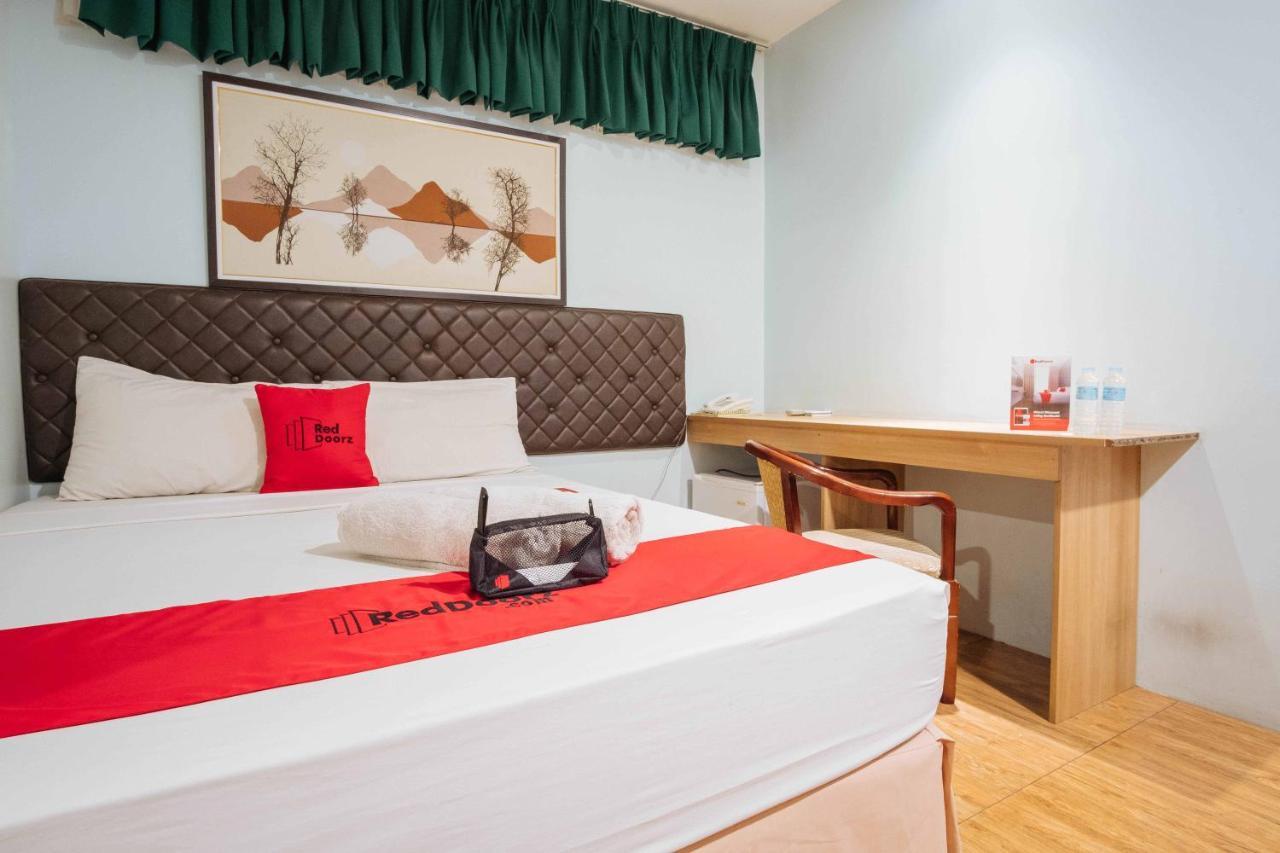 Reddoorz Plus Near Cebu Capitol Hotel Екстериор снимка