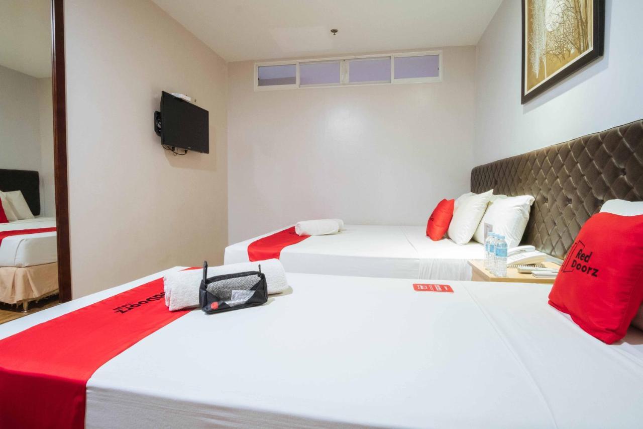 Reddoorz Plus Near Cebu Capitol Hotel Екстериор снимка