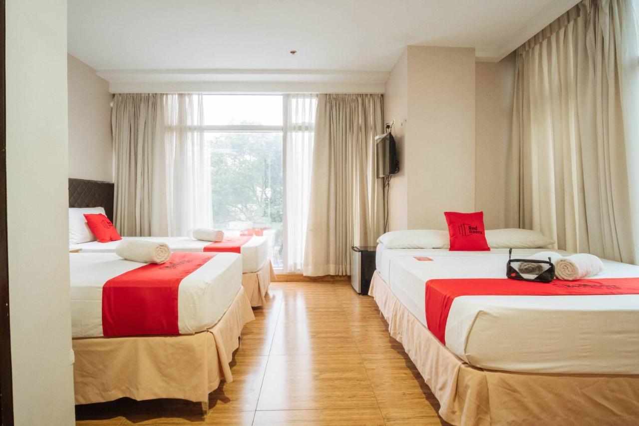 Reddoorz Plus Near Cebu Capitol Hotel Екстериор снимка